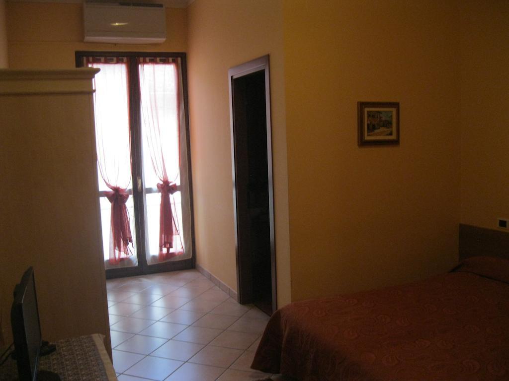 Trattoria Milani Hotel Lonato Luaran gambar